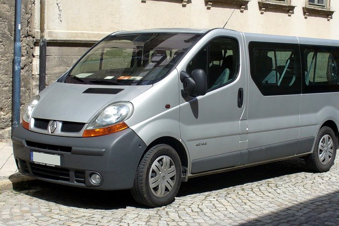 Rome Private Transfer: FCO/CIA Airport to City Hotel & Vice Versa - Door-to-Door Rome Transfer: From Nameplate to Hotel in About an Hour