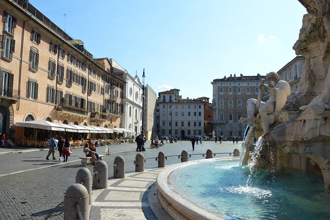 Rome Private Walking Tour: Spanish Steps, Pantheon, Trevi, Navona - Trevi Fountain Area: Passing Landmarks and Moving Smart