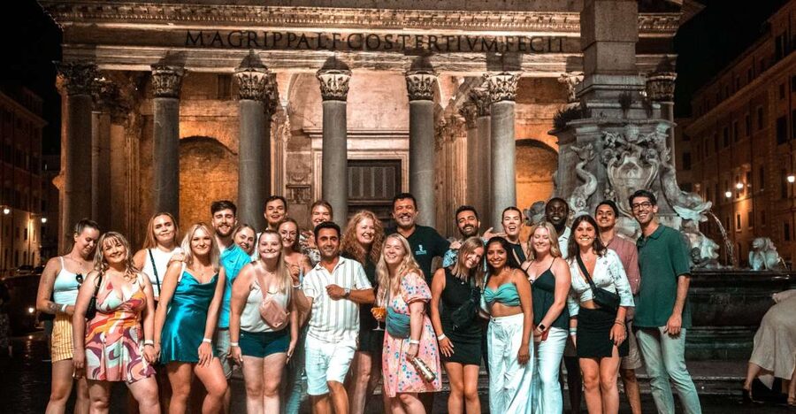 Rome: Pub Crawl and Ultimate Party with Open Bar and Pizza - Margherita Pizza From 9:30 PM to 10:30 PM