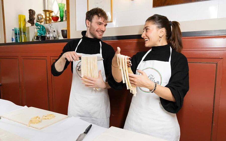 Rome: Ravioli, Fettuccine and Tiramisu Cooking Class - Where You Meet by the Tiber (And Why It Helps)
