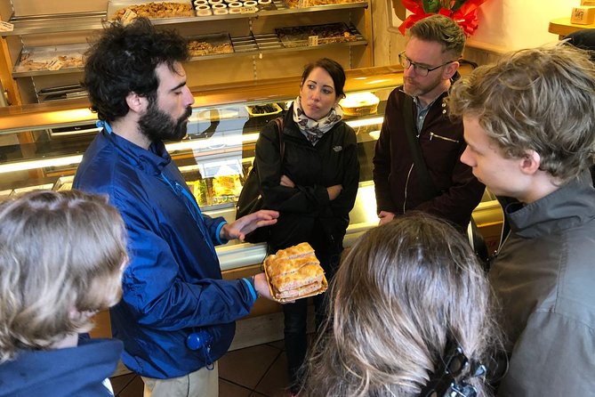 Rome: Rione Parione Private Walking Food Tour - Roman fritti and street-food classics you can actually taste in 3 hours