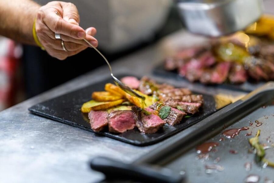 Rome: Roman Restaurant Dining Experience with Food and Wine - Your menu choices: bronze (2 courses) or gold (3 courses)
