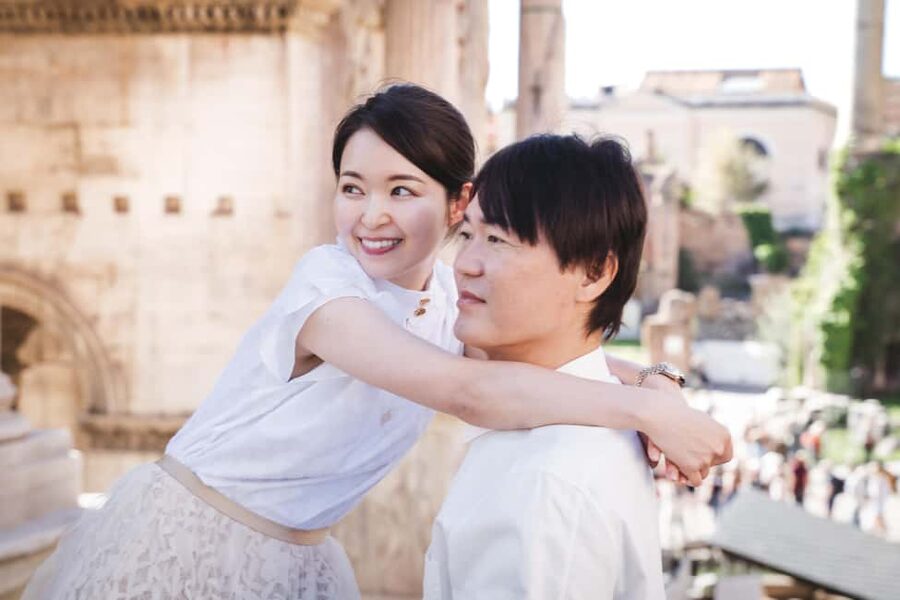 Rome: Romantic Couple Photoshoot. Choose your spot! - How the session works in real time, from directions to relaxed poses