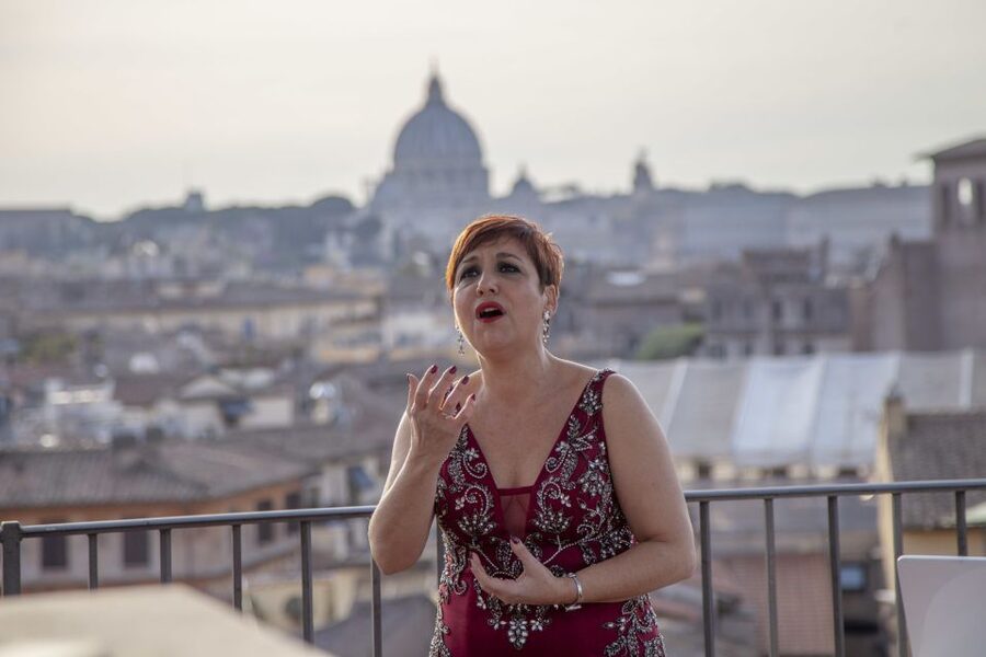 Rome: Rooftop Bar Opera Show - The 75 Minutes, Step by Step, Without the Rush