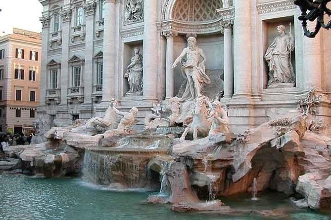 Rome' s 8 Best Highlights Half Day Private Tour - Colosseum from outside, with the right orientation and photo time