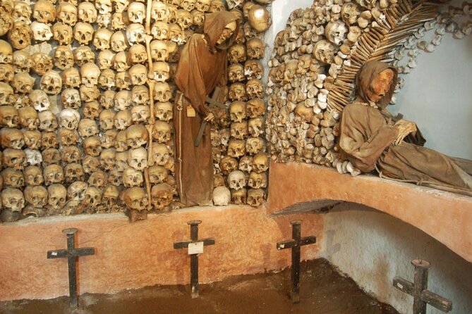 Rome’s Bone Chapel and Catacombs: Skulls, Crypts and City Ride - Key things to know before you go