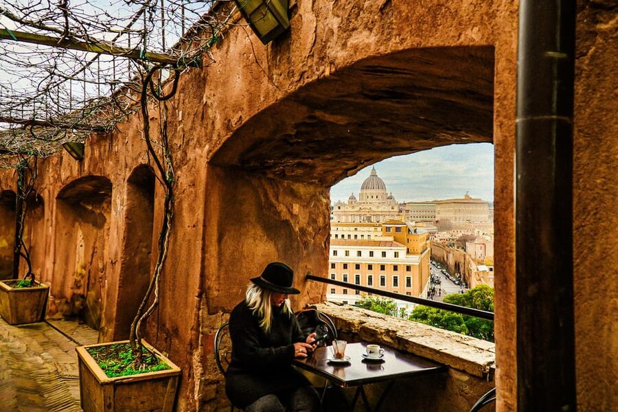 Rome: Skip-the-Line Castel Sant'Angelo Tickets & Audio Guide - Using the audio guide app: six languages that keep you oriented