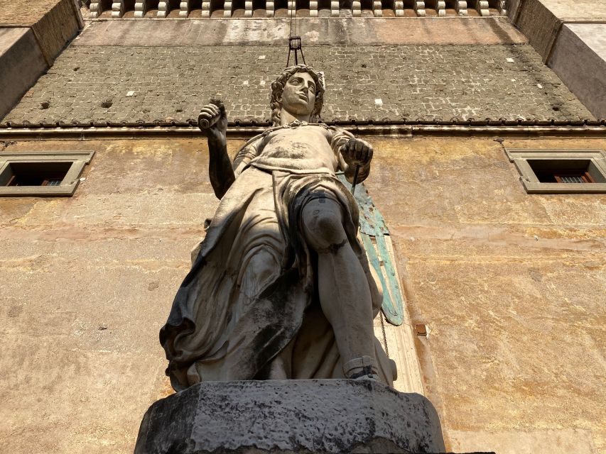 Rome Skip-the-Line Shared or Private Tour Castel Sant'Angelo - Papal corridors and rooms: the castle as a power machine
