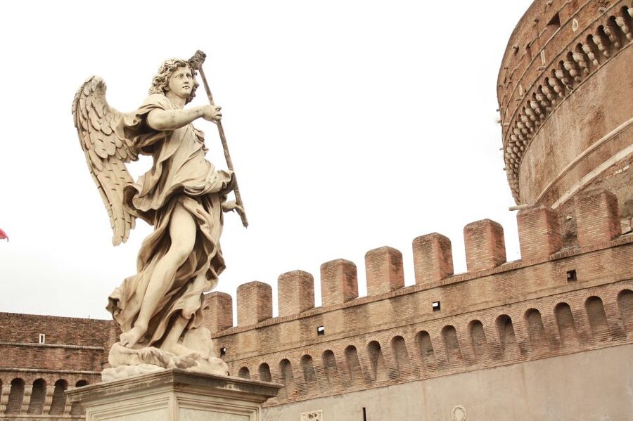 Rome: Small Group Guided Tour of Castel Sant'Angelo - Five Floors Up a Spiral Ramp, With a Plan You Can Follow