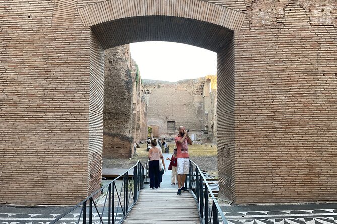 Rome: Small-Group Tour of Caracalla Baths and Circus Maximus - Guides Matter: What You Can Hope For