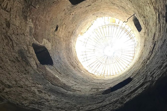 Rome: Small Group Underground Catacombs Tour - Guide Style Makes or Breaks the Underground