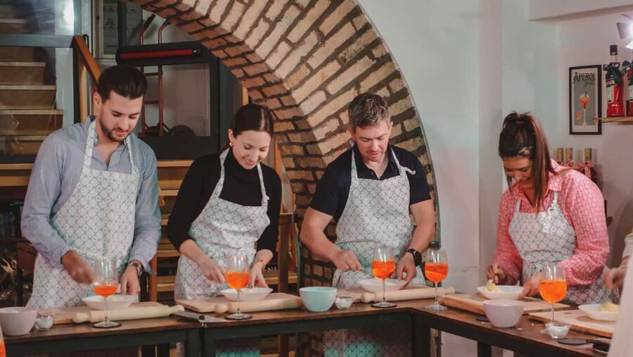 Rome: Spritz & Spaghetti Cooking Class - Dietary needs and who should book (and who should not)
