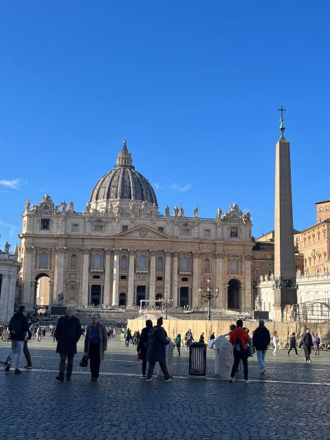 Rome: St. Peter's Basilica and Papal Grottoes Guided Tour - Getting started at the right spot near St. Peter’s Square