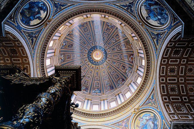 Rome: St Peter's Basilica and Papal Tombs Audio Guide - Papal tombs audio: Pope John Paul II’s resting place