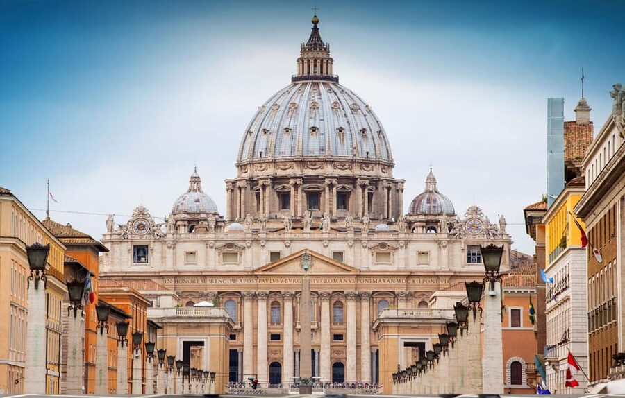 Rome: St. Peter's Basilica Audio Guide with Dome Tickets - Climbing the dome: the payoff view over Vatican City and Rome
