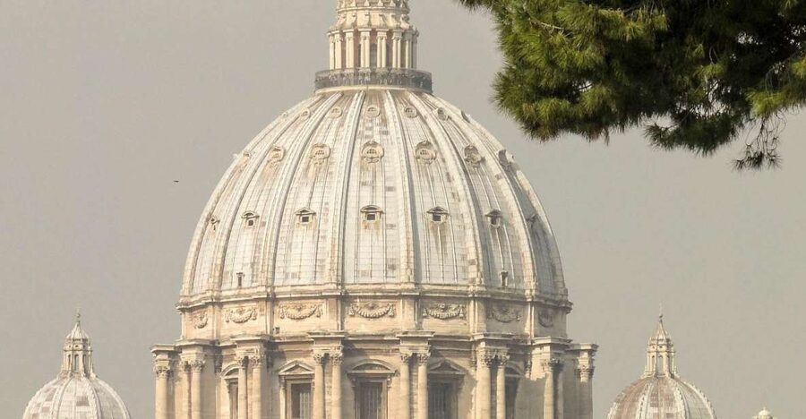Rome: St. Peter's Basilica, papal tombs tour also with Dome - Michelangelo’s Pietà: The Stop You Will Remember