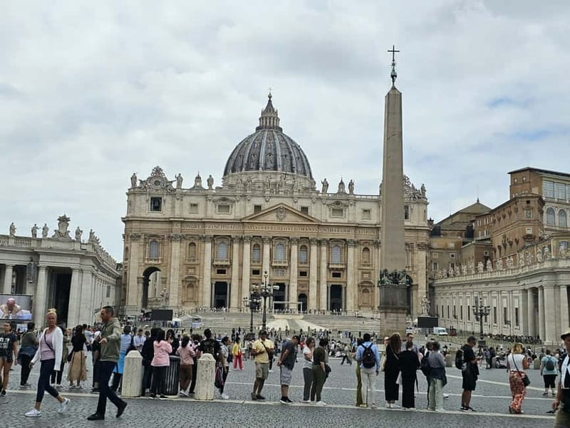 Rome: St. Peter's Basilica & Papal Tombs Tour with Dome - Who should book this St. Peter’s Basilica and Dome tour