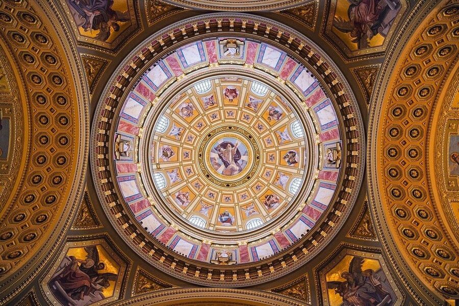 Rome: St. Peter's Basilica Tour - Vatican Grottoes: papal tombs, including Saint Peter