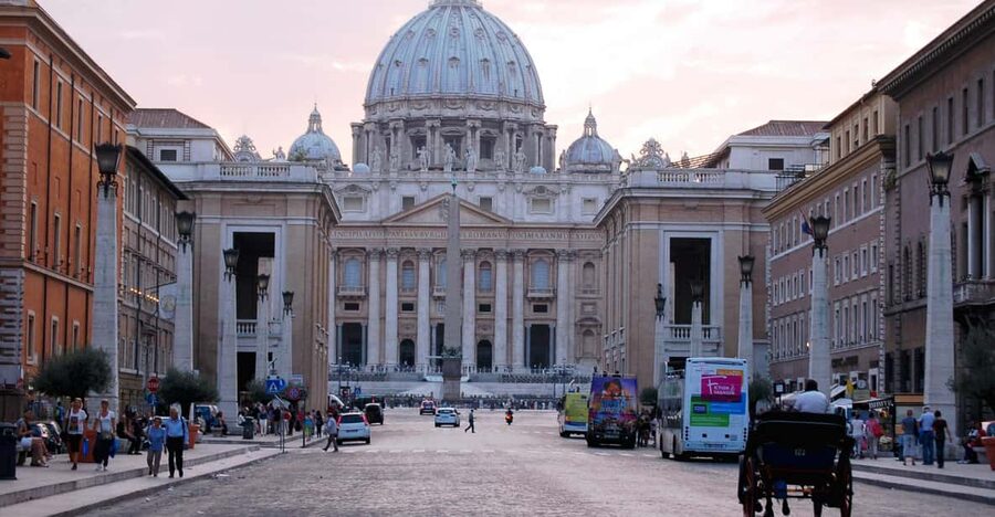 Rome:St. Peter's Basilica Tour, Exclusive Underground Access - Piazza Risorgimento Meet Point and a Smooth Start