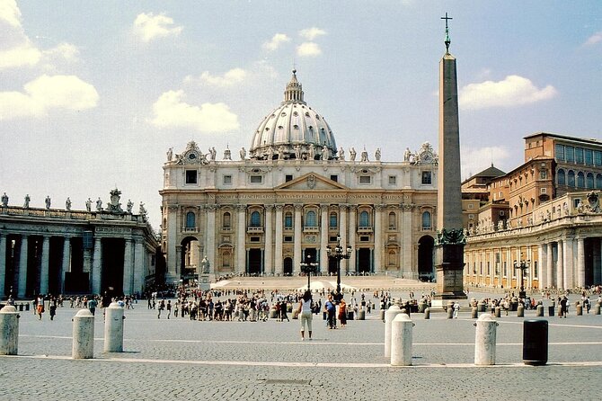 Rome St. Peter's Basilica Tour with exclusive Underground Access - The Vatican Grottoes: Pope Tombs, Quiet Weight, Real Perspective