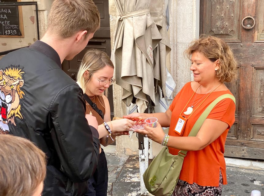 Rome Street Food: Delights at Campo dei Fiori & Ghetto Area - Who this tour fits best, and who should skip it