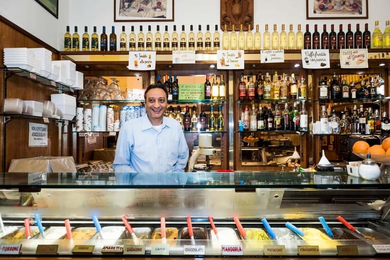 Rome: Taste of Testaccio Food & Market Tour - First Tastings: Family Bakery, Espresso, and Roman Comfort