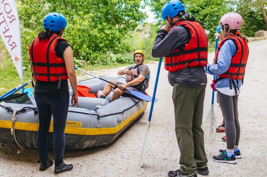 Rome: Tiber River Urban Rafting Tour with Roman Pizza - Price and time: is $47 per person good value for Rome?