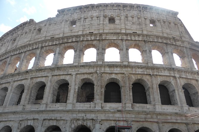 Rome to Fiumicino airport - Private Transfer - The ride itself: comfort, non-smoking rules, and early-flight sanity