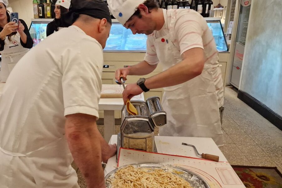Rome: Traditional Cooking Class in the Jewish Ghetto - Who this class suits best, and who should reconsider