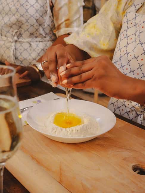 Rome: Traditional Pasta, Spritz & Tiramisu Cooking Class - Choosing Between Tiramisu or Spritz, Then Cooking Pasta Either Way