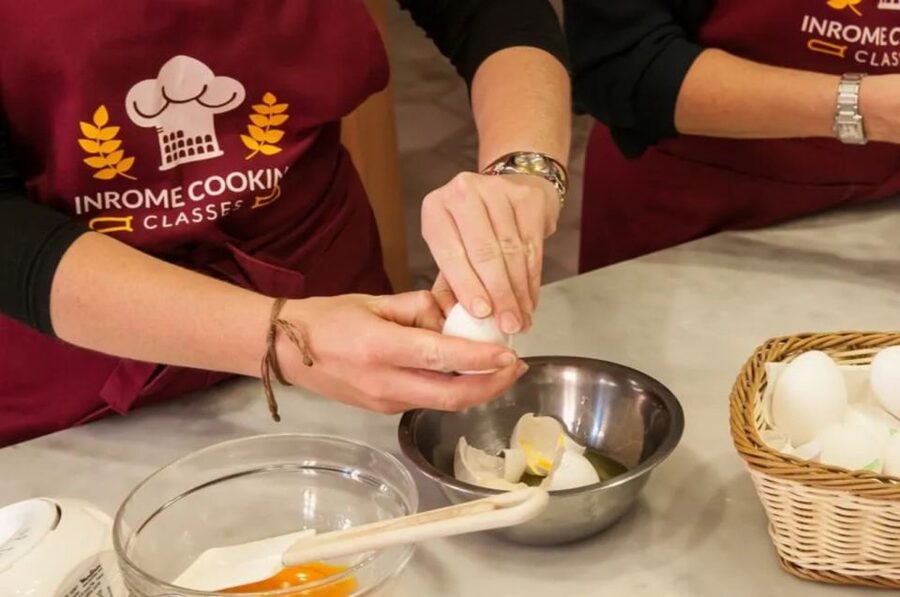 Rome: Traditional Pizza and Gelato Making Class - Logistics that matter: QR recipes, duration, and comfort level