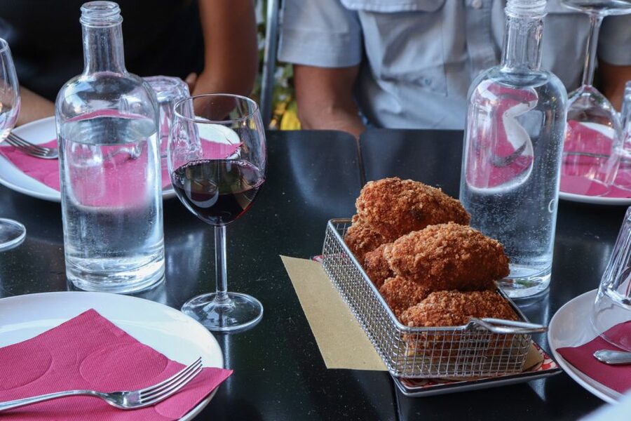 Rome: Trastevere and Campo de Fiori Food Tour - Small Group Size, English Live Guides, and the Friend-Like Atmosphere