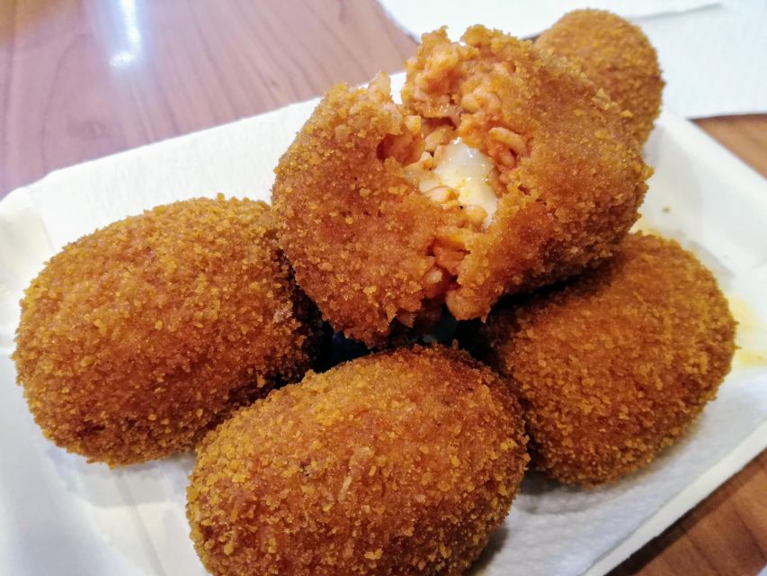 Rome: Trastevere and Jewish Ghetto Street Food Walking Tour - Drinks and the practical reality of snacking