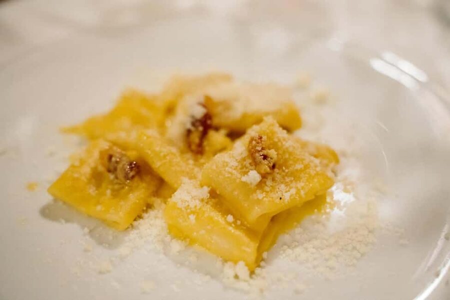 Rome: Trastevere Food, Wine & Spritz Evening Tour - Trastevere After Dark: Why This Neighborhood Suits a Food Tour