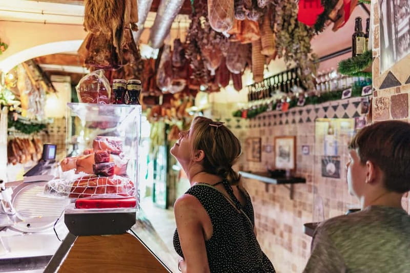 Rome: Trastevere or Jewish Quarter Street Food Tour - Choosing Trastevere or the Jewish Quarter, and what each walk feels like
