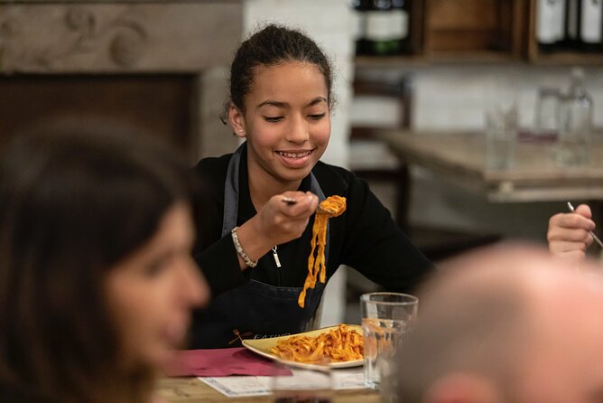 Rome Trastevere Pasta Making Class with Eating Europe - Stop 3 at Fatamorgana, gelato with a real-versus-fake lesson