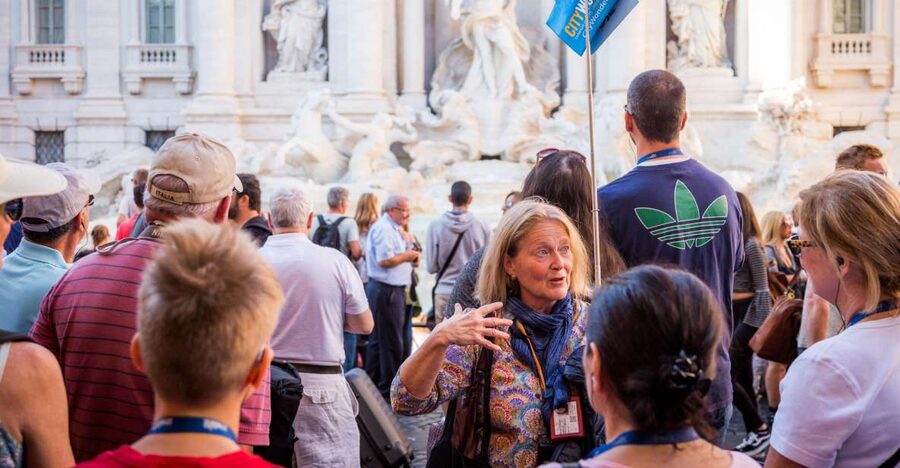 Rome: Trevi Fountain, Spanish Steps & Pantheon Walking Tour - Piazza Navona, Bernini’s Fountain of the Four Rivers, and photo reality