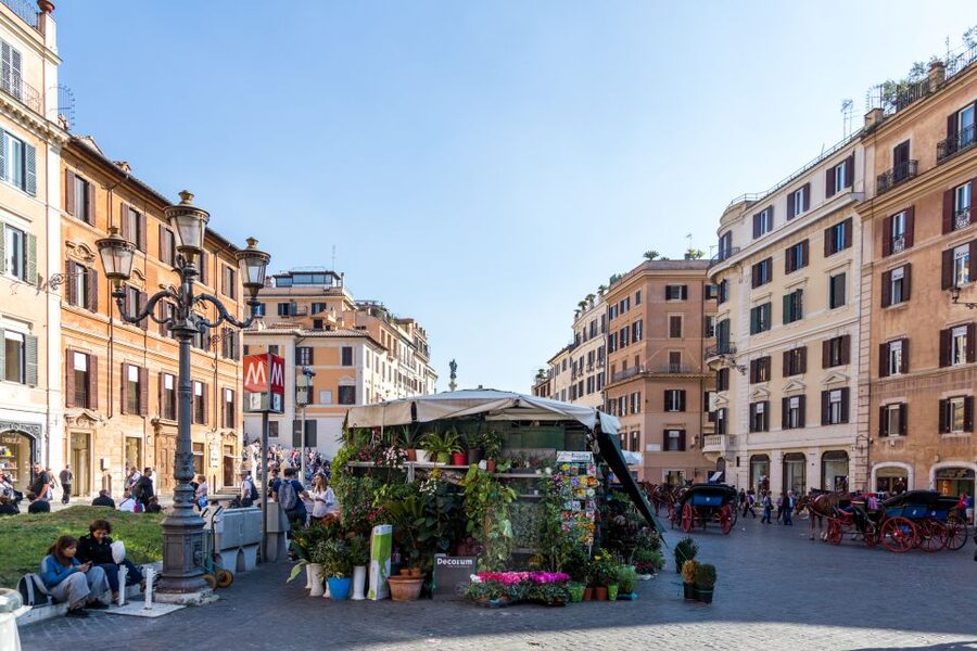 Rome: Trevi Fountain, Spanish Steps & Pantheon Walking Tour - Piazza Colonna and the Column of Marcus Aurelius as your Roman break