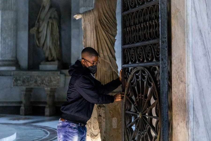 Rome: Turning the Lights on at the Vatican Museums - Who should book this keymaster morning, and who should skip it