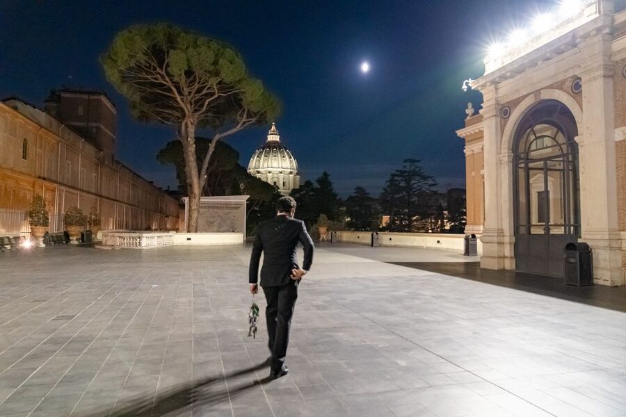 Rome: Turning the Lights on at the Vatican Museums - The moment the lights turn on: what that really changes for your visit