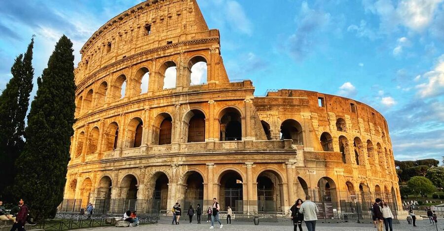Rome: Ultimate Colosseum, Roman Forum & Palatine Hill Tour - Meeting at Angelino ai Fori and starting on the right foot