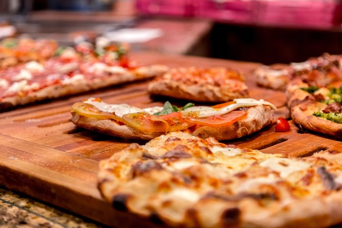 Rome: Ultimate Street Food Tour in the Old Town by Do Eat Better - The guide factor: small group size and what you can learn from it