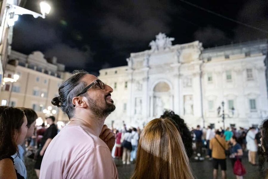 Rome: Under the Moonlight Evening Walking Tour - Piazza Navona at night: Fontana dei Quattro Fiumi first