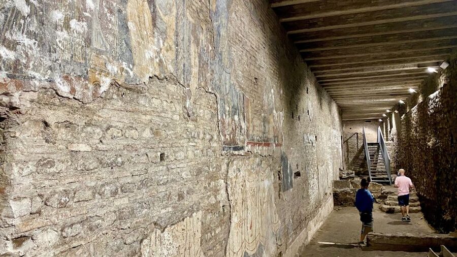 Rome: Underground Trastevere Guided Walking Tour - Should you book the Rome Underground Trastevere guided walking tour?