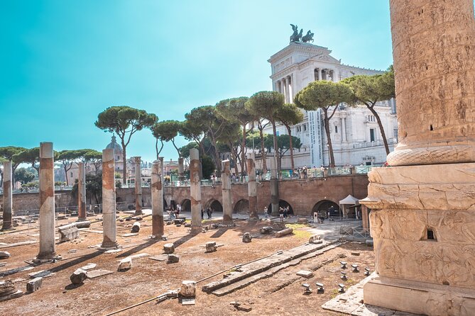 Rome Unforgettable Highlights by Golf Cart Tour - Pantheon and Piazza Navona: Roman engineering then Baroque theater
