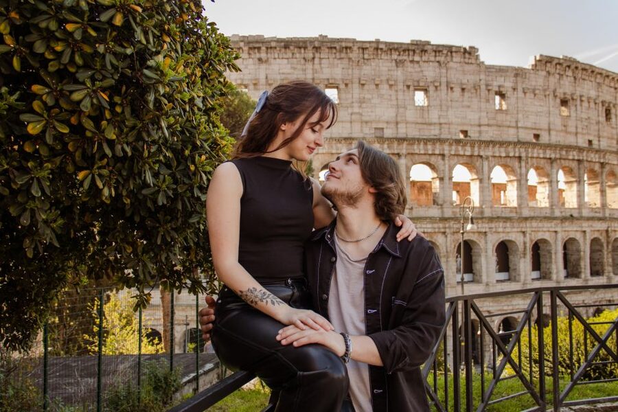 Rome: Unforgettable Photoshoot Experience in Colosseum - Pose coaching, not camera luck