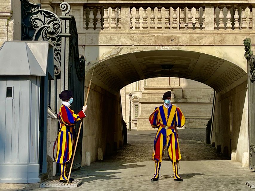 Rome: Vatican and Sistine Chapel Tour with VIP Entrance - Meeting at Viale Vaticano and what to do before you even enter