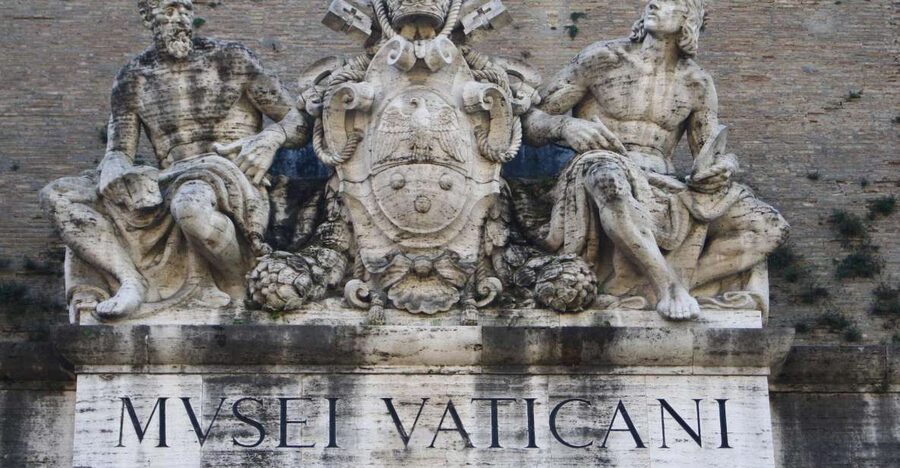 Rome: Vatican Museums and Sistine Chapel Small Group Tour - Facing the Vatican without losing your mind
