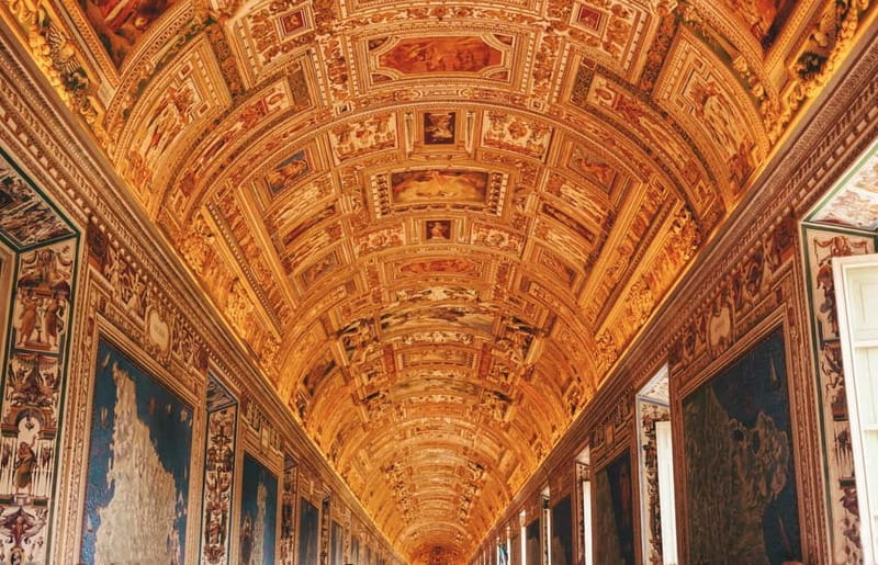 Rome: Vatican Museums, Sistine Chapel and St. Peter's Tour - Meeting at Caffè Vaticano, then getting pulled into a fast rhythm