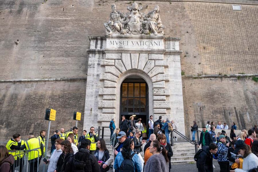 Rome: Vatican Museums & Sistine Chapel Tour with Fast Entry - Cabinet of the Masks: the kind of detail your guide will point out